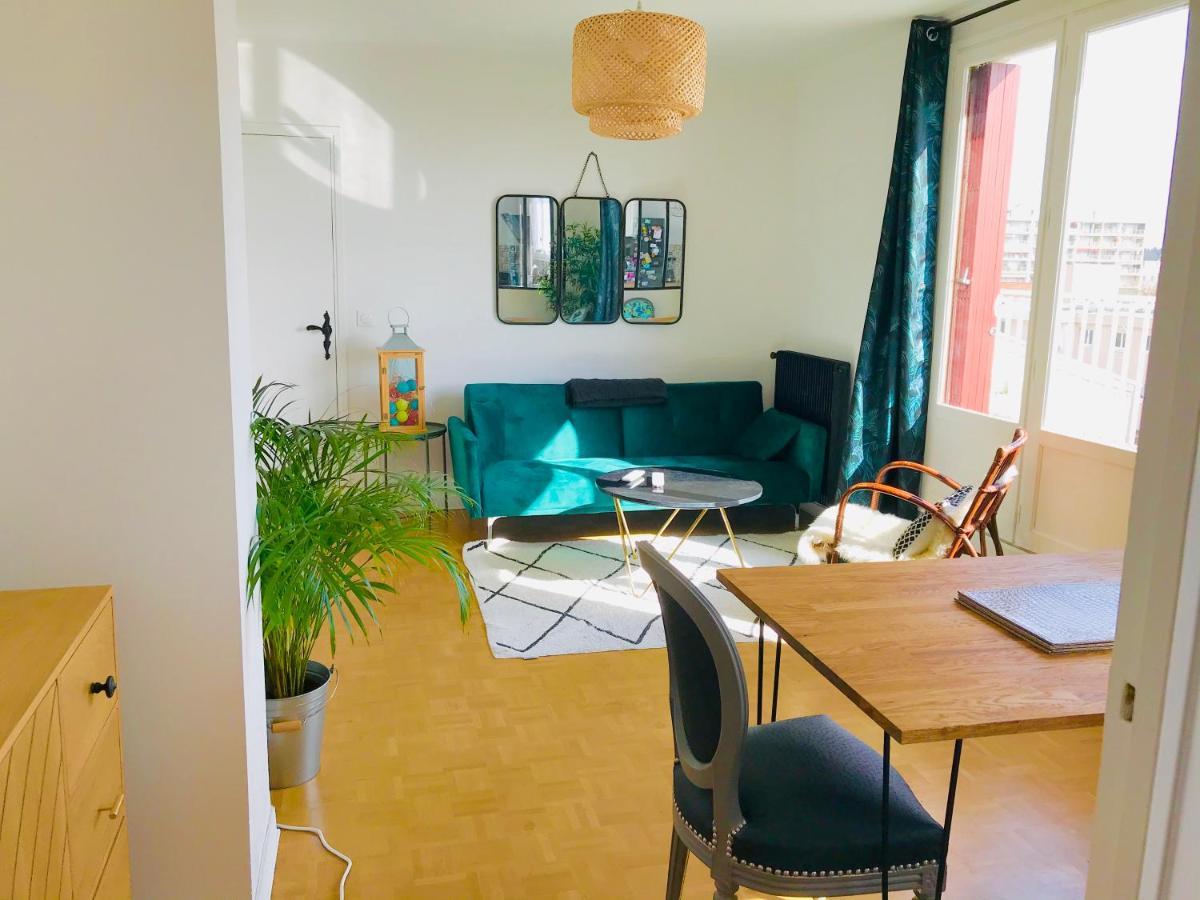 موراوْيْ Superior Apartment - Last Floor With Nice View - Next To Metro Croix De Chavaux Line 9 المظهر الخارجي الصورة